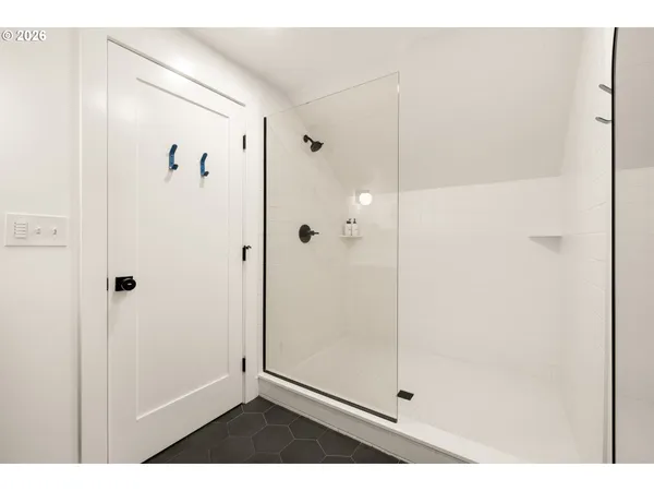 $1,225,000 | 2606 Southeast 16th Avenue, Portland, OR 97202