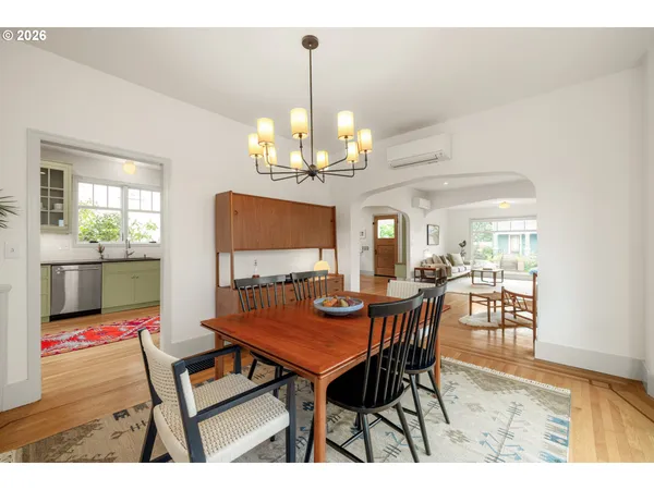 $1,225,000 | 2606 Southeast 16th Avenue, Portland, OR 97202