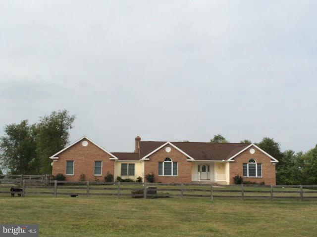 6773 Dickerson Road Dickerson, MD 20842 - Photo 2 of 28 Exterior (Front)