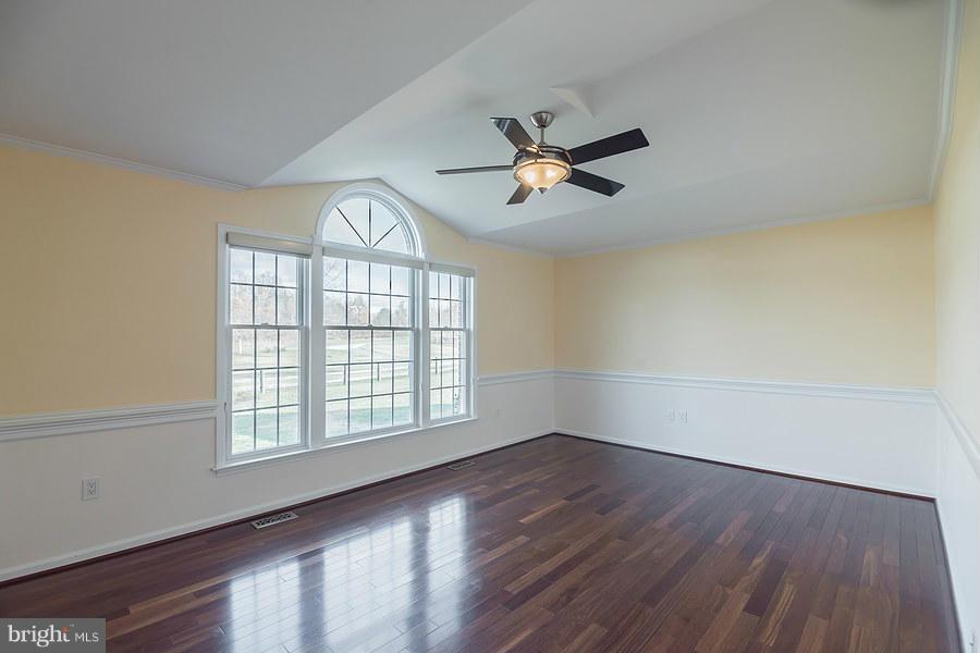 6773 Dickerson Road Dickerson, MD 20842 - Photo 10 of 28 Dining Room