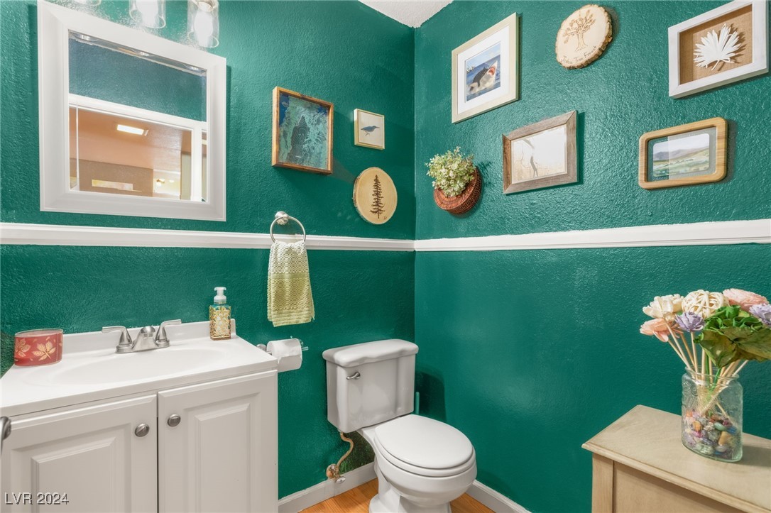 2316 Loggerhead Road Las Vegas, NV 89117 - Photo 19 of 35 Downstairs Powder Room