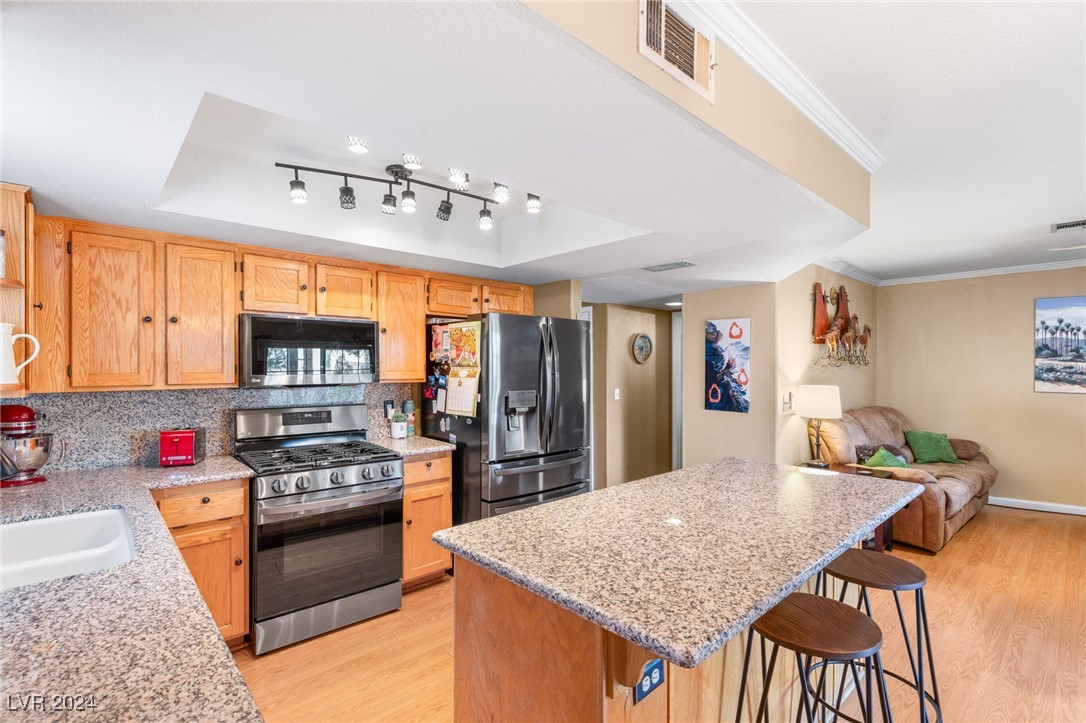 2316 Loggerhead Road Las Vegas, NV 89117 - Photo 10 of 35 Plenty of Counter Space for Meal Prep
