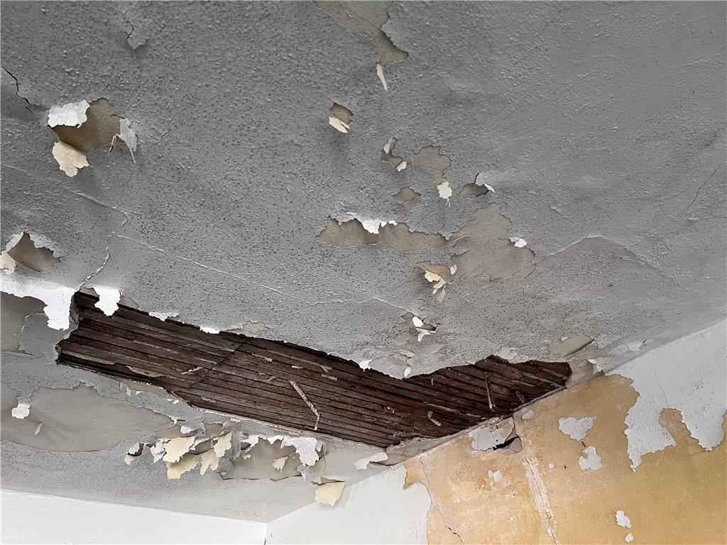 554 Nelson Street Macon, GA 31206 - Photo 28 of 37 a close view of shoes