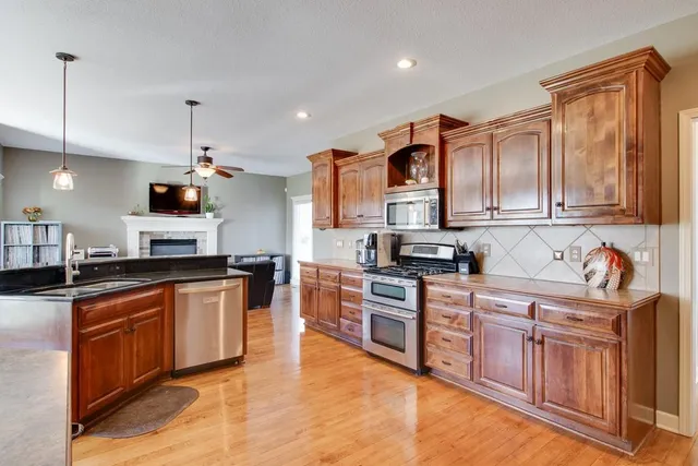 $539,500 | 4600 Southwest Admiral Byrd Drive, Lee's Summit, MO 64082