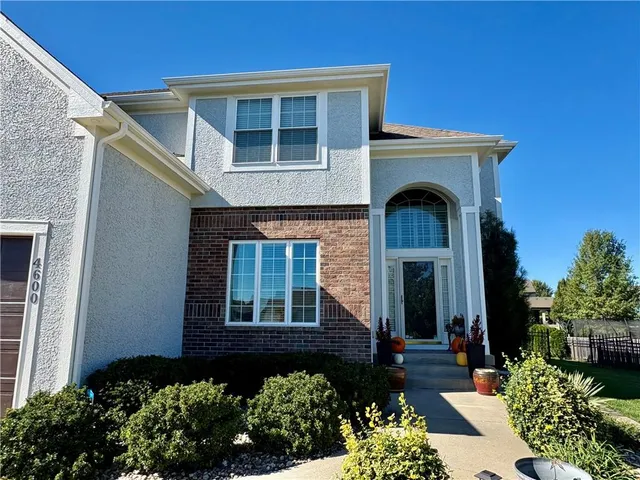 $539,500 | 4600 Southwest Admiral Byrd Drive, Lee's Summit, MO 64082