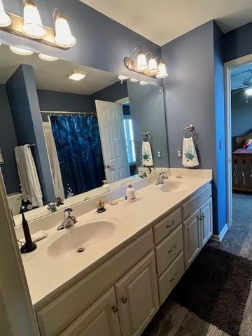 $539,500 | 4600 Southwest Admiral Byrd Drive, Lee's Summit, MO 64082