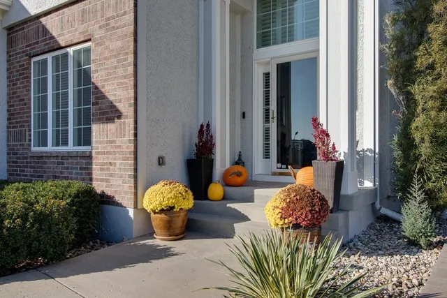 $539,500 | 4600 Southwest Admiral Byrd Drive, Lee's Summit, MO 64082