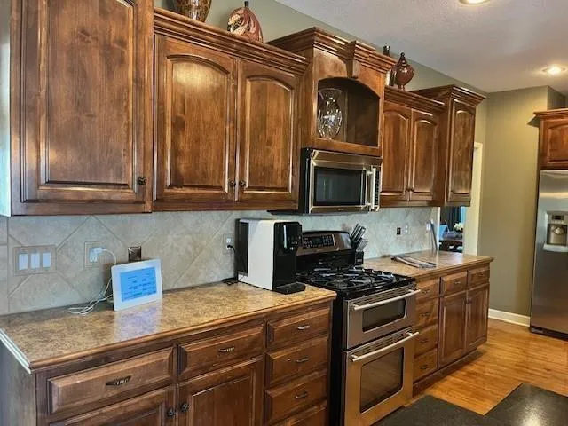 $539,500 | 4600 Southwest Admiral Byrd Drive, Lee's Summit, MO 64082