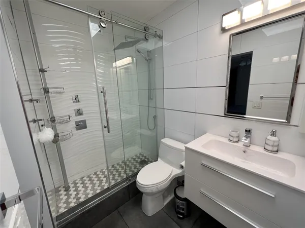 $2,800 | 999 North Riverside Drive, Unit 9, Pompano Beach, FL 33062