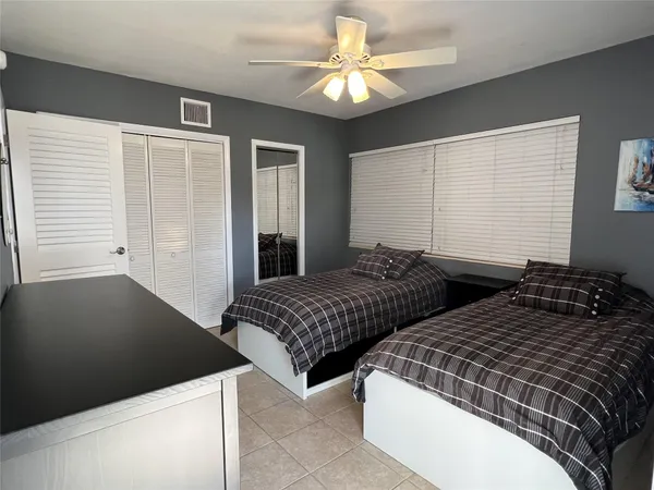 $2,800 | 999 North Riverside Drive, Unit 9, Pompano Beach, FL 33062