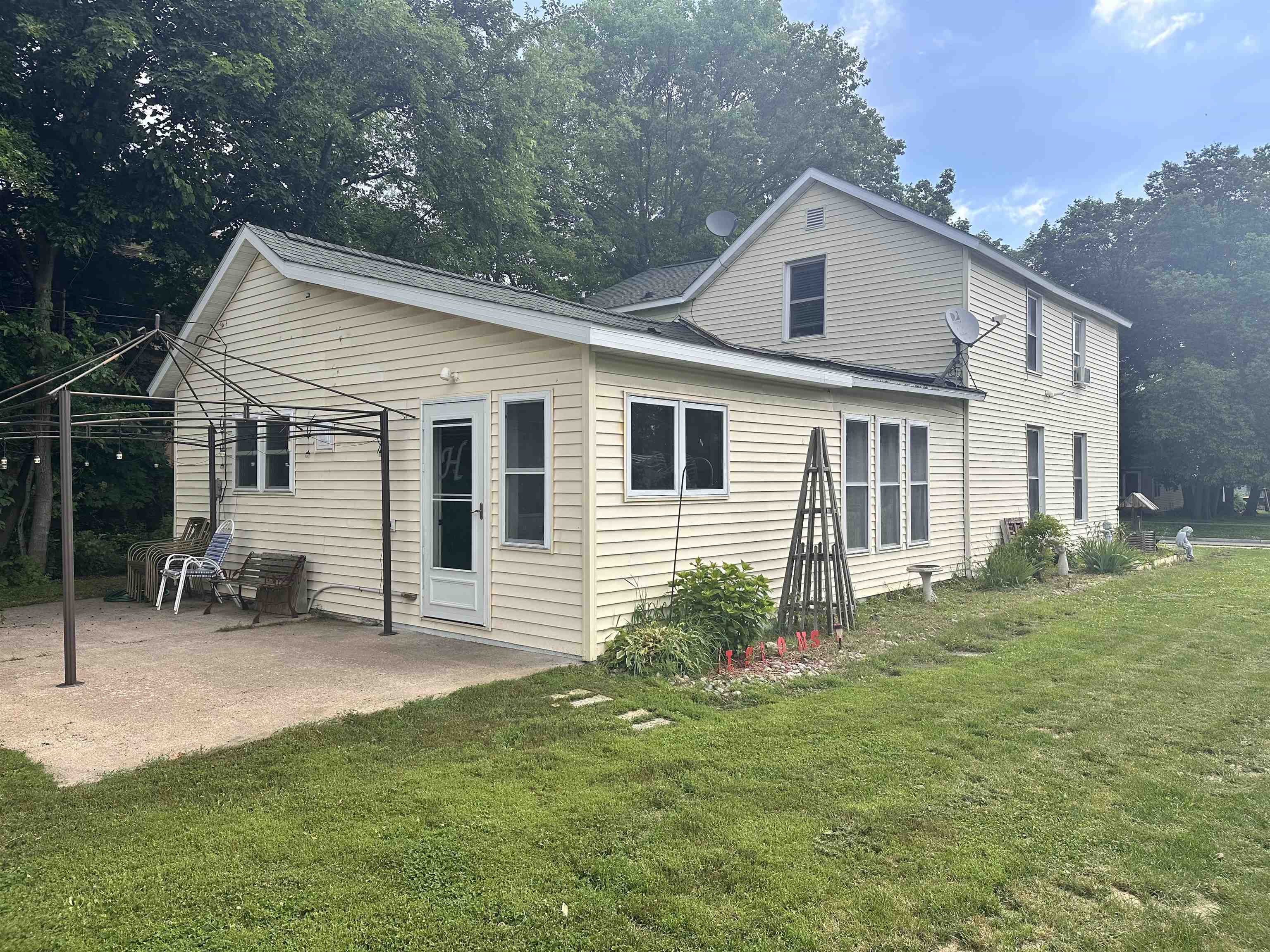 143 North Michigan Street Prairie du Chien, WI 53821 - Photo 3 of 25