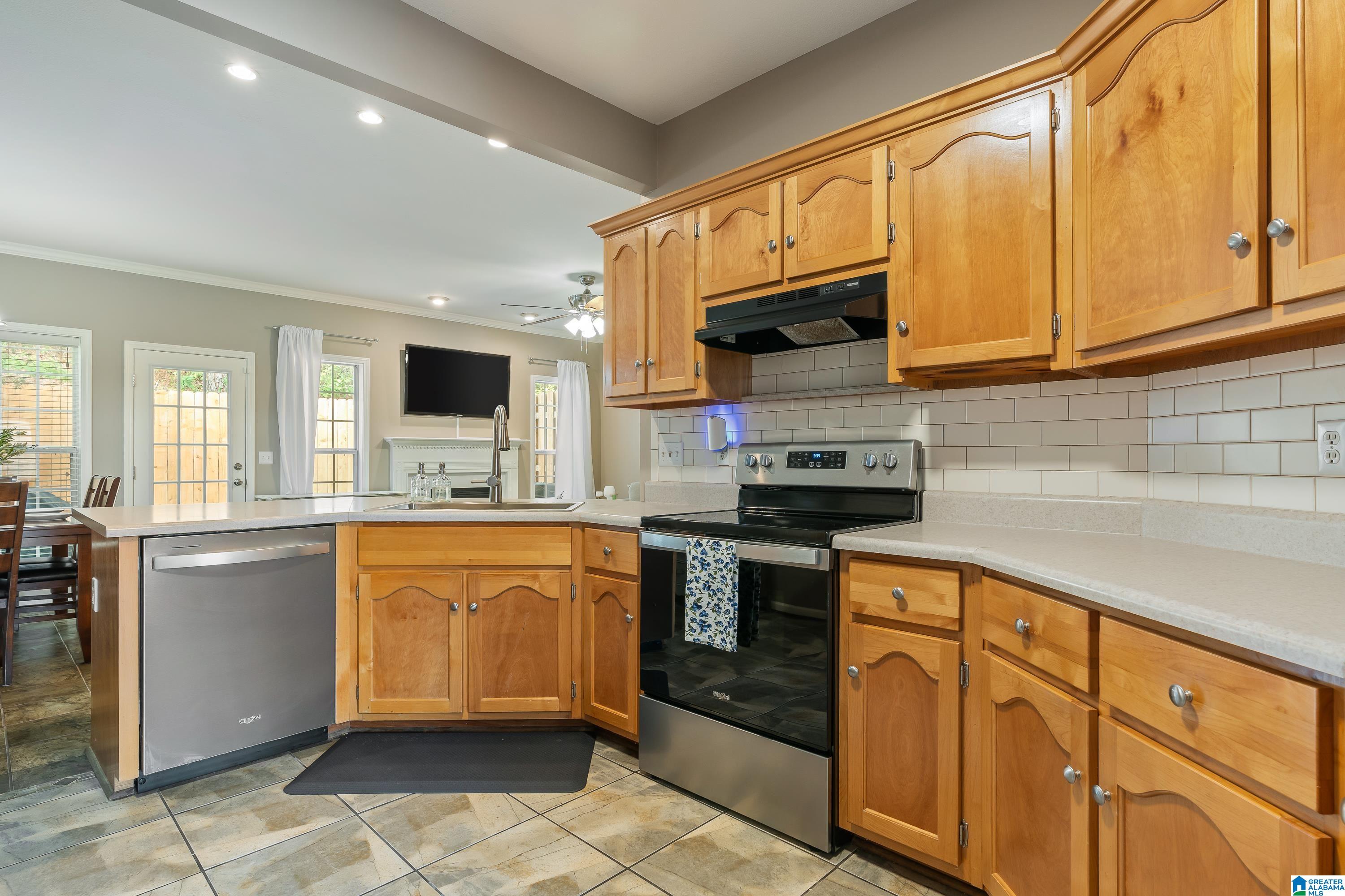 529 Hackberry Ridge Cove Birmingham, AL 35226 - Photo 12 of 35