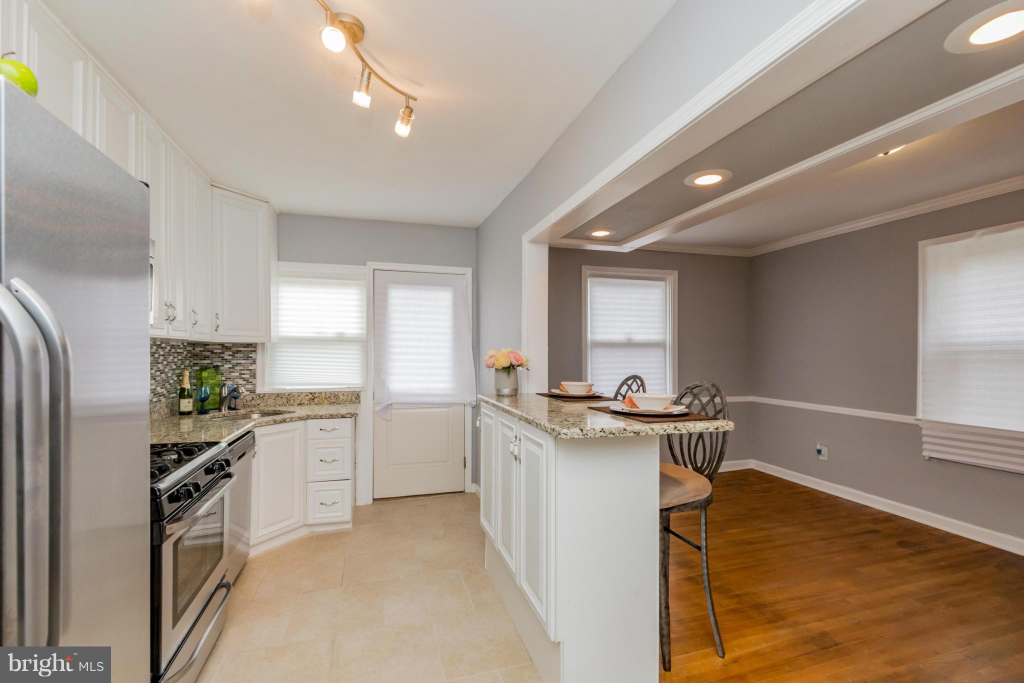 1229 Silverthorne Road Baltimore, MD 21239 - Photo 4 of 30 Interior (General)