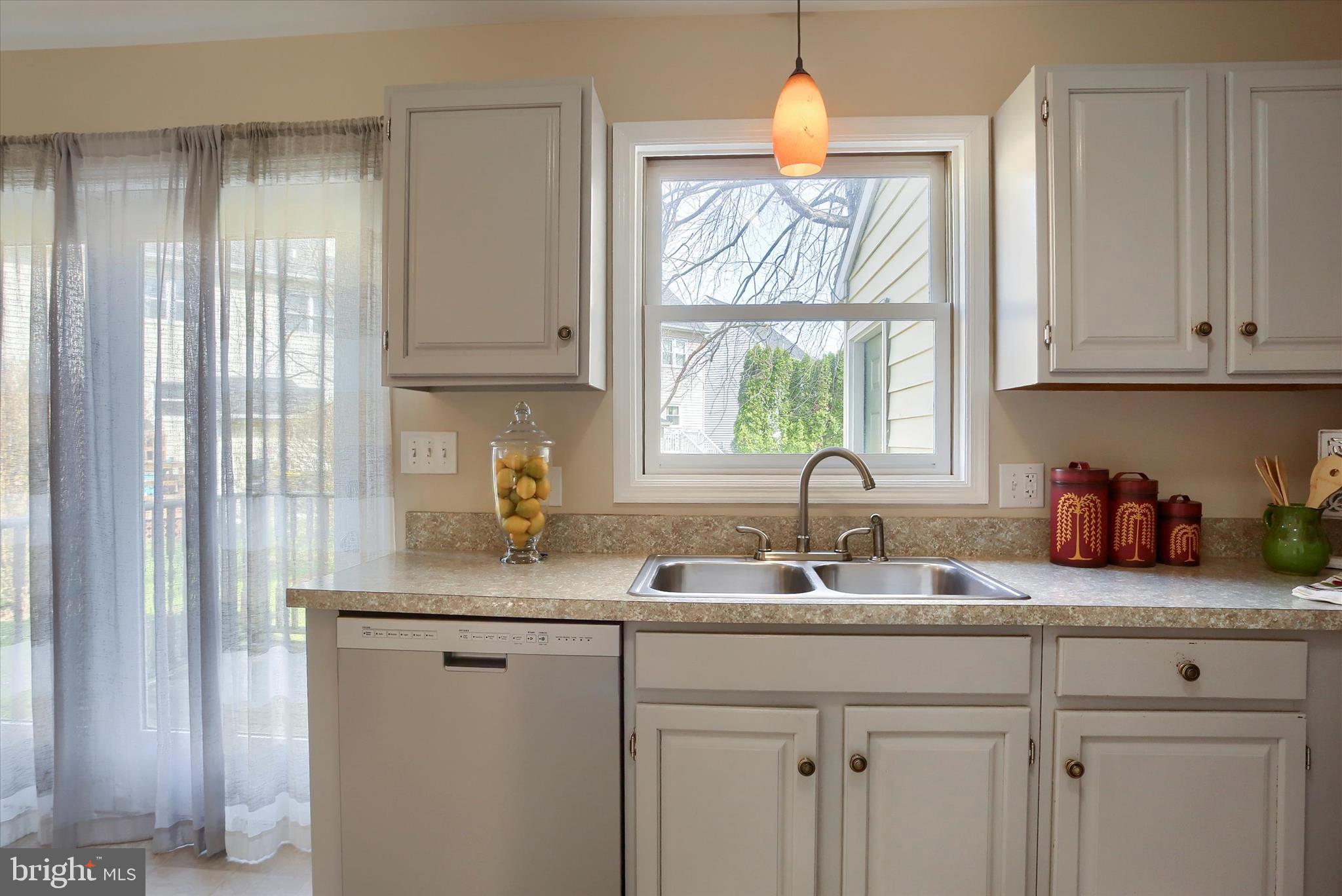 339 Cardinal Road Lititz, PA 17543 - Photo 11 of 33