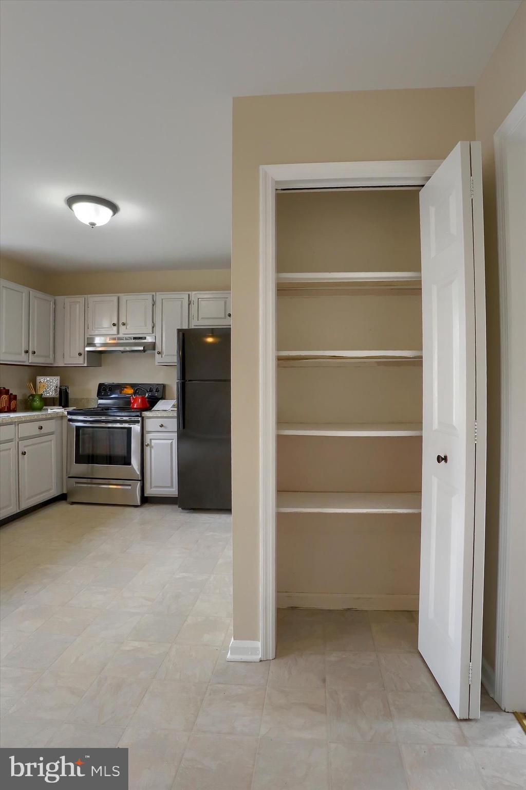 339 Cardinal Road Lititz, PA 17543 - Photo 12 of 33 Generous Pantry