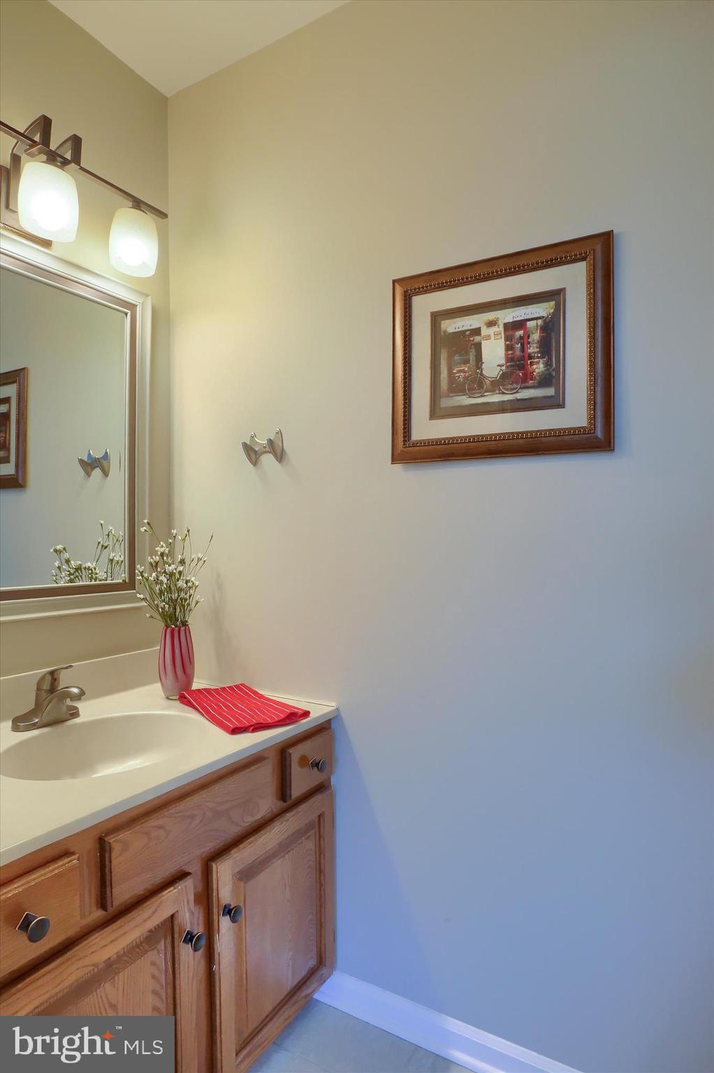 339 Cardinal Road Lititz, PA 17543 - Photo 13 of 33 Powder Room