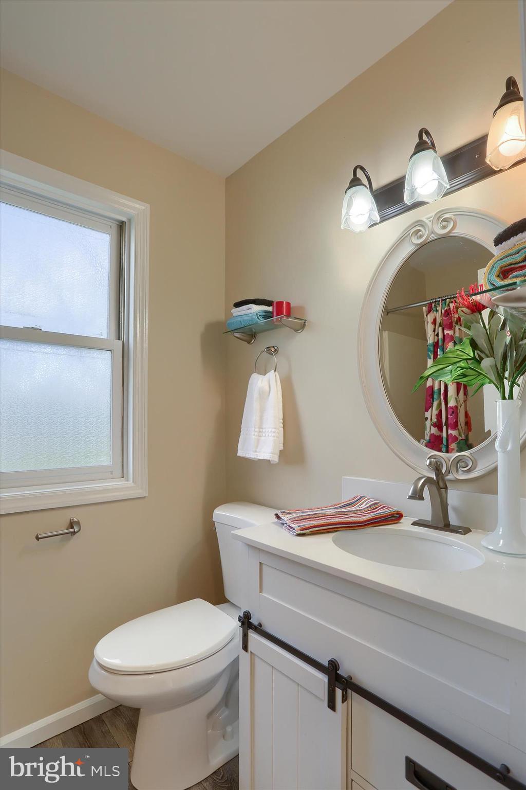 339 Cardinal Road Lititz, PA 17543 - Photo 18 of 33 Full Bath