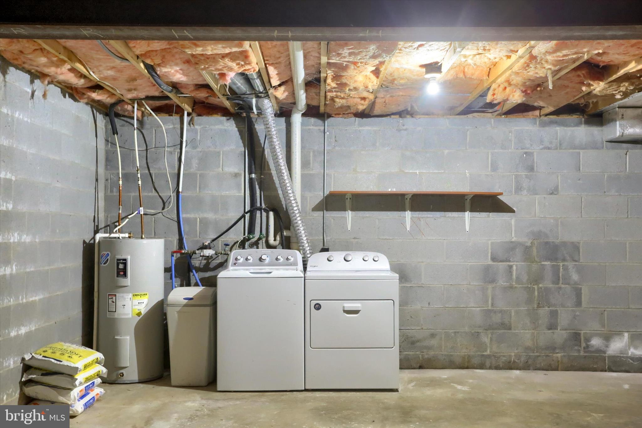 339 Cardinal Road Lititz, PA 17543 - Photo 26 of 33 Washer and Dryer Included