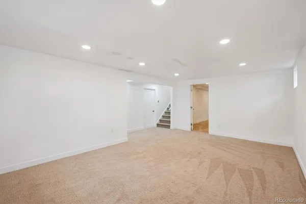 a view of empty room