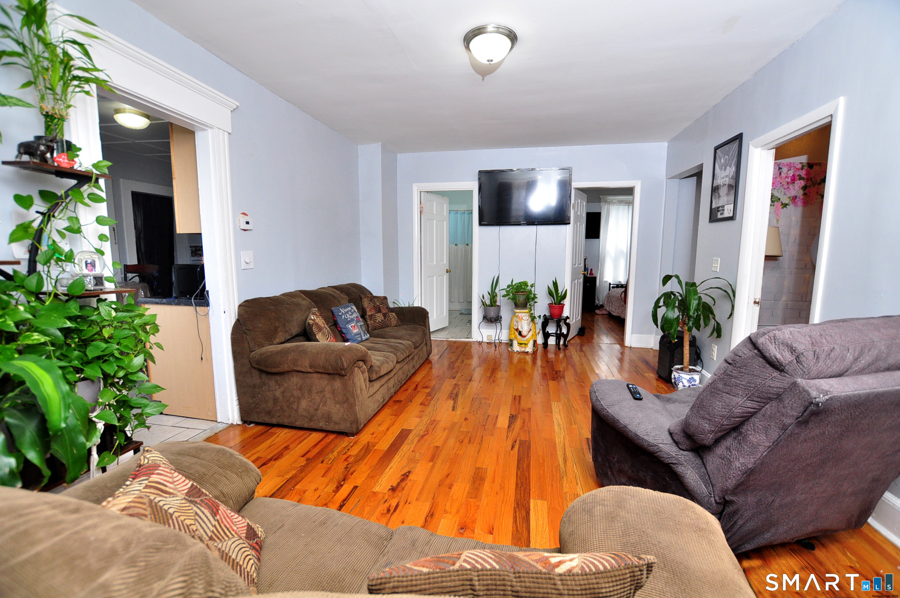 82 Spring Street Meriden, CT 06451 - Photo 8 of 40