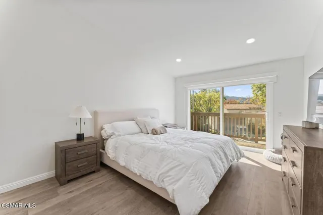 $899,999 | 559 Racquet Club Lane, Thousand Oaks, CA 91360