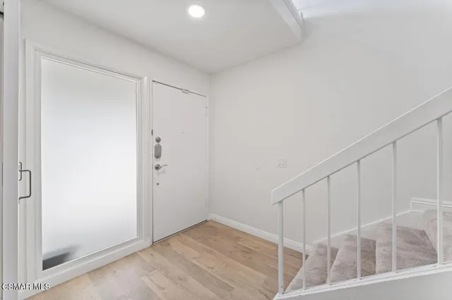 $899,999 | 559 Racquet Club Lane, Thousand Oaks, CA 91360