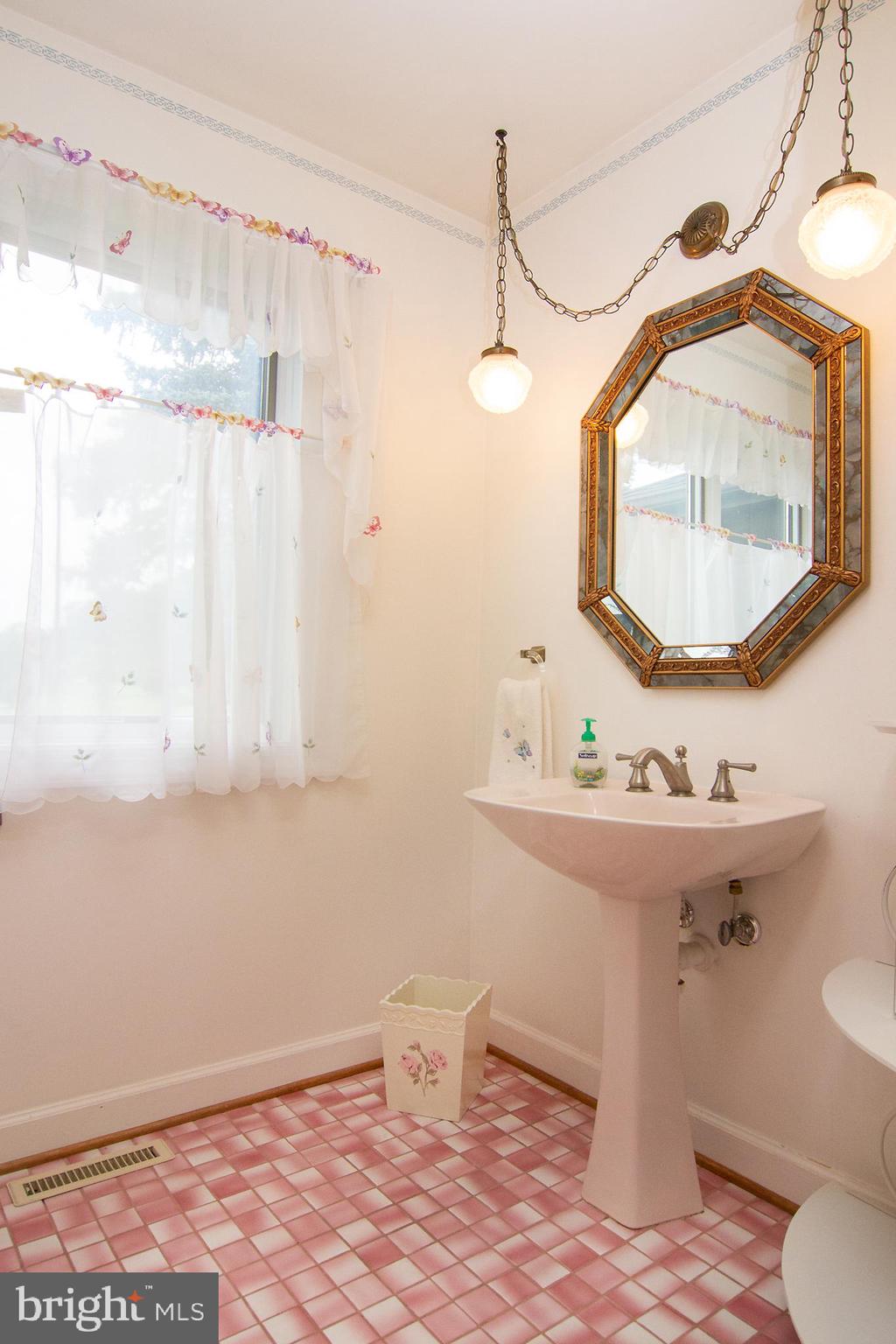 187 Bell Road Westminster, MD 21158 - Photo 27 of 30 Gallery Image 27