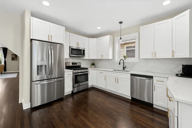 $424,900 | 8041 South Blackstone Avenue, Chicago, IL 60619