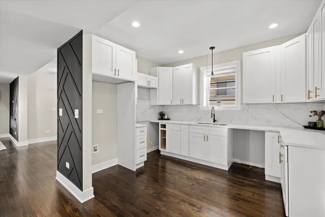 $424,900 | 8041 South Blackstone Avenue, Chicago, IL 60619