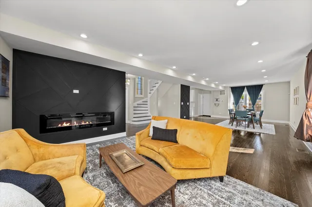 $424,900 | 8041 South Blackstone Avenue, Chicago, IL 60619