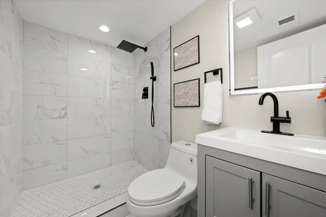 $424,900 | 8041 South Blackstone Avenue, Chicago, IL 60619