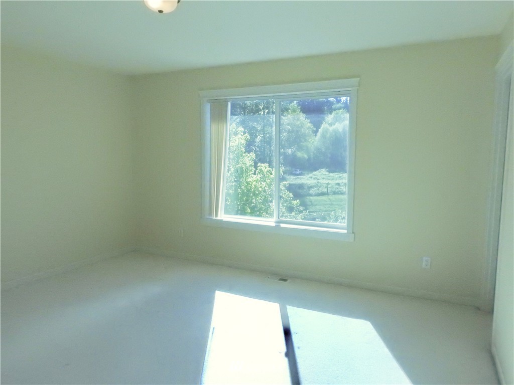 15327 145th Avenue Southeast Renton, WA 98058 - Photo 12 of 19 Gallery Image 12