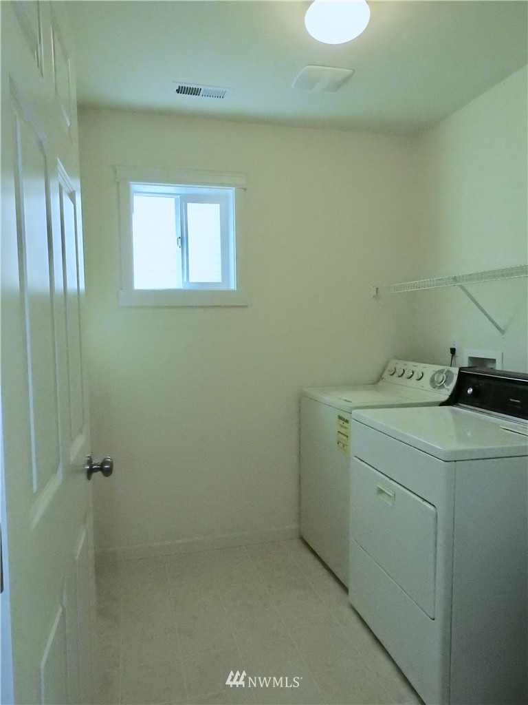 15327 145th Avenue Southeast Renton, WA 98058 - Photo 17 of 19 Gallery Image 17