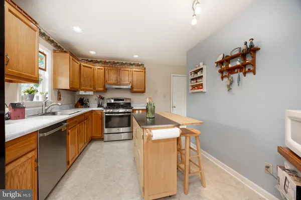 $425,000 | 28 Lobachsville Road, Fleetwood, PA 19522