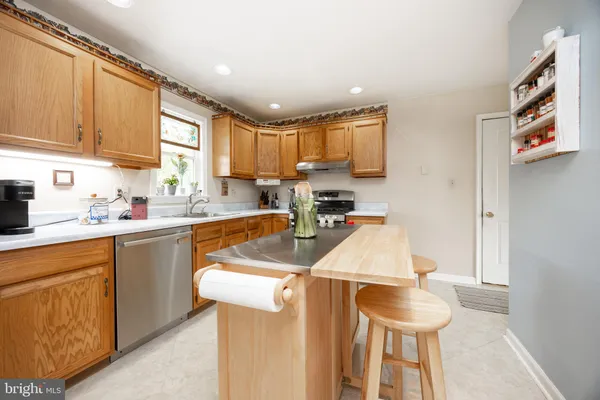 $425,000 | 28 Lobachsville Road, Fleetwood, PA 19522