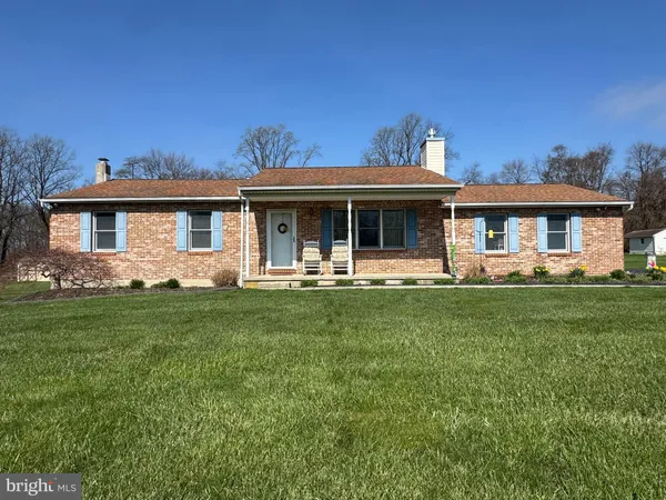 $425,000 | 28 Lobachsville Road, Fleetwood, PA 19522