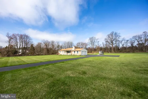 $425,000 | 28 Lobachsville Road, Fleetwood, PA 19522