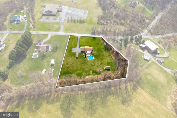 $425,000 | 28 Lobachsville Road, Fleetwood, PA 19522