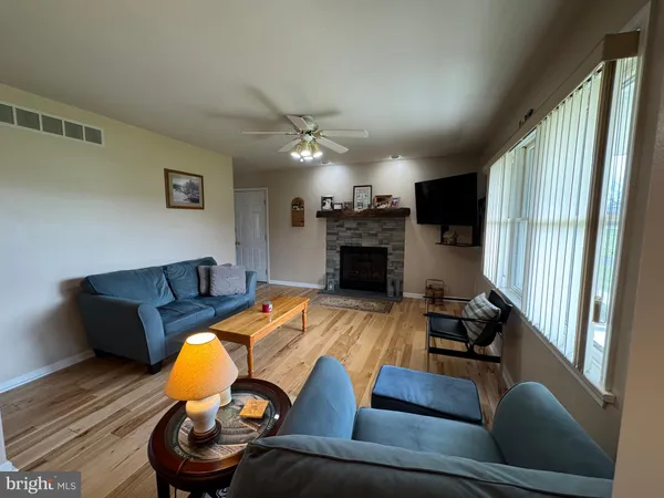 $425,000 | 28 Lobachsville Road, Fleetwood, PA 19522