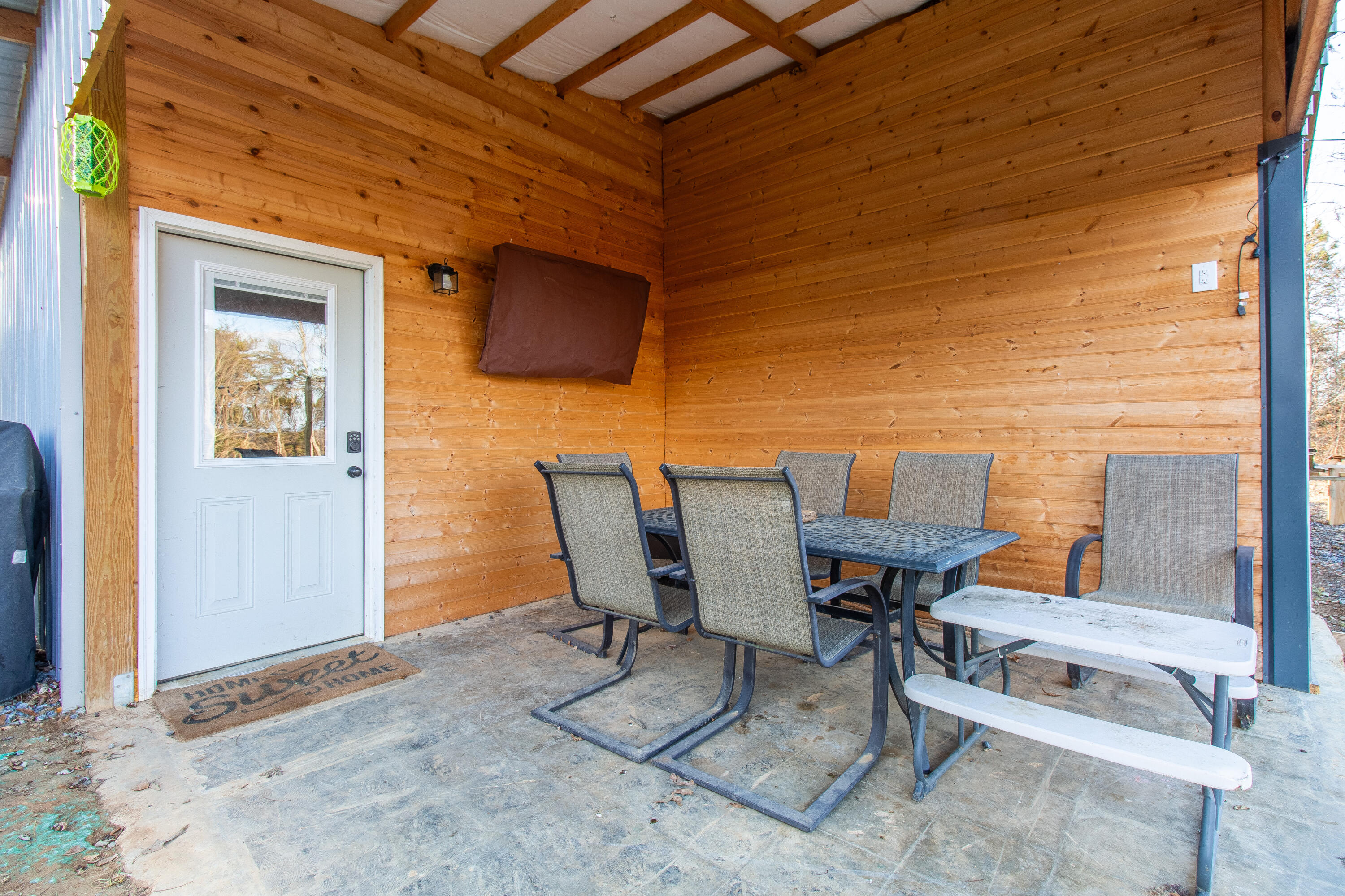 341 Haw Ridge Road Piney Flats, TN 37686 - Photo 14 of 71 Covered patio