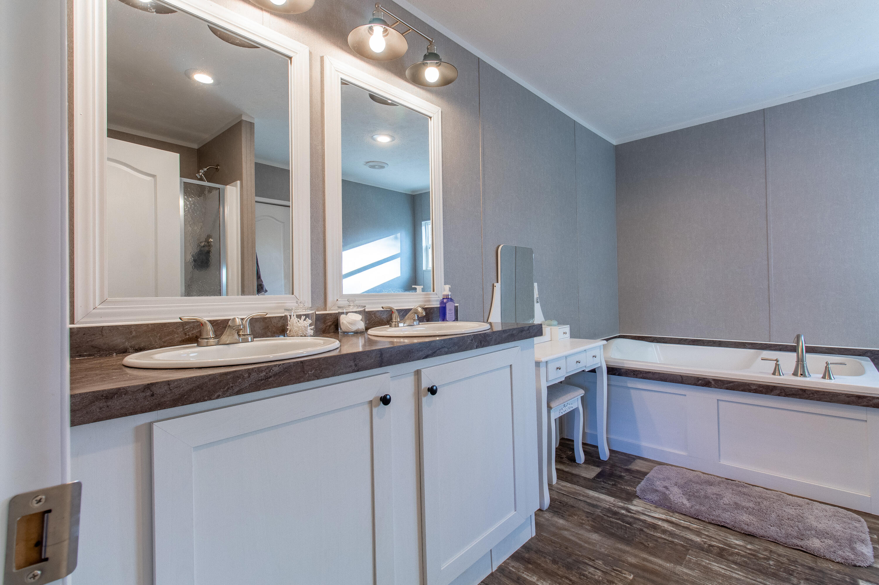 341 Haw Ridge Road Piney Flats, TN 37686 - Photo 38 of 71 Primary bath