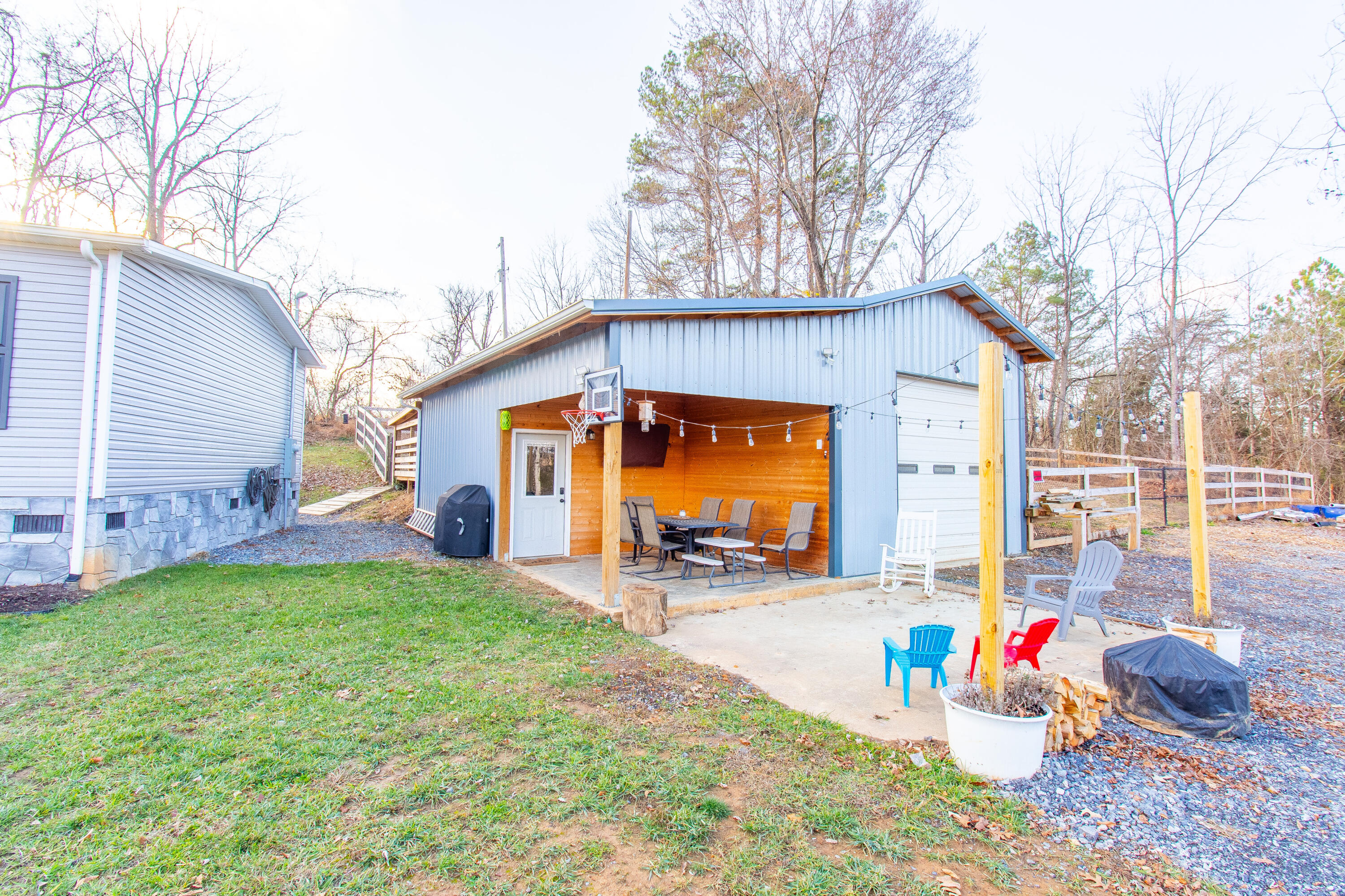 341 Haw Ridge Road Piney Flats, TN 37686 - Photo 50 of 71 Detached garage barn
