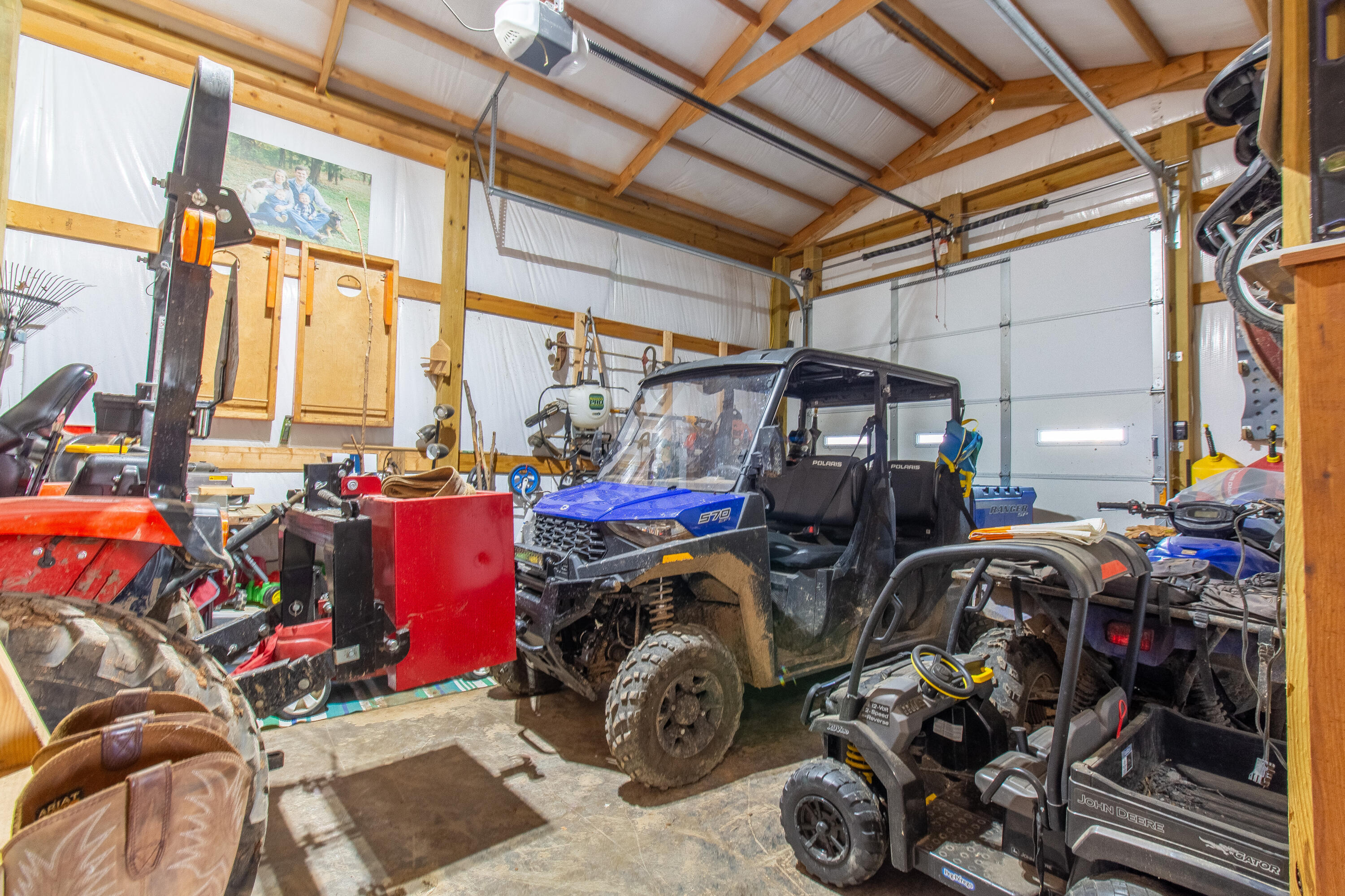 341 Haw Ridge Road Piney Flats, TN 37686 - Photo 52 of 71 Garage