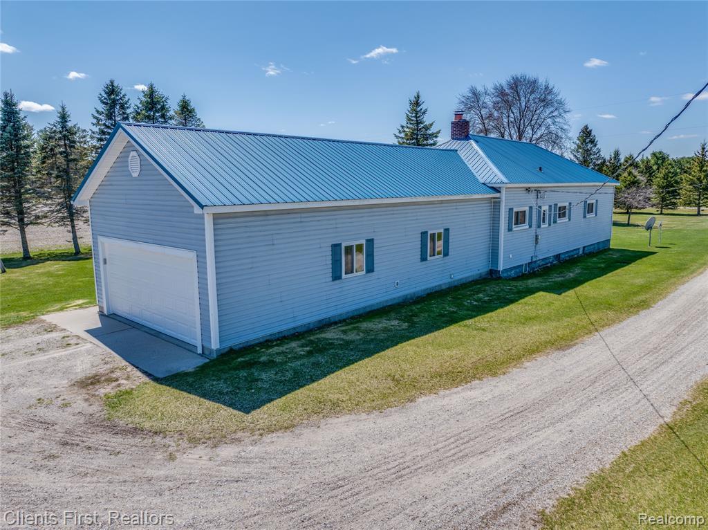342 North Chambers Road Tawas City, MI 48763 - Photo 4 of 30