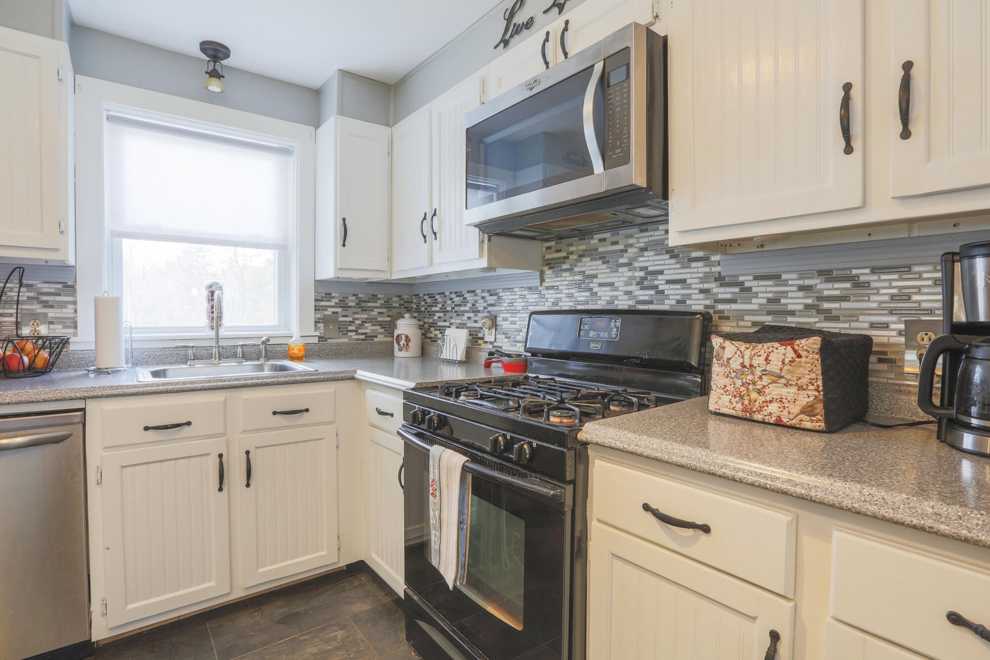 47 Bonne Terre Road Belfast, ME 04915 - Photo 8 of 53 47Bonneterre-7