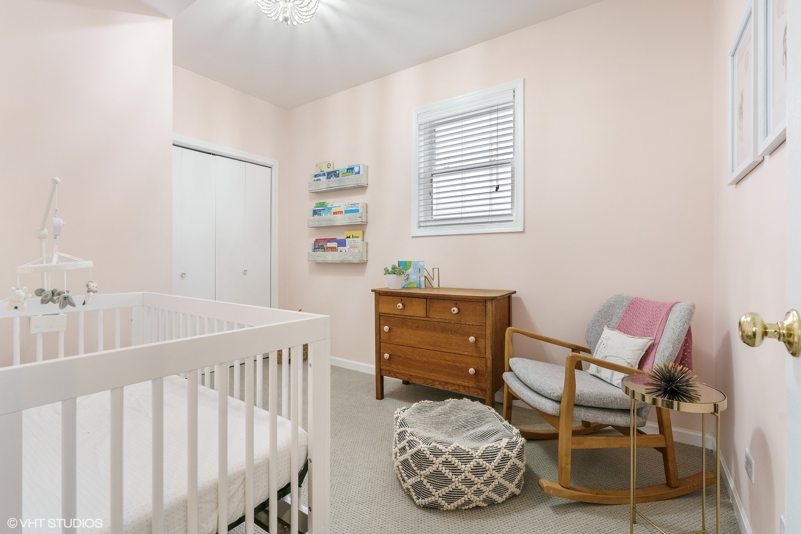 1754 West Augusta Boulevard, Unit 2 Chicago, IL 60622 - Photo 13 of 14 Gallery Image 13