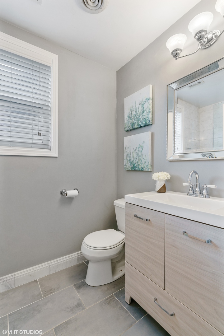 1754 West Augusta Boulevard, Unit 2 Chicago, IL 60622 - Photo 9 of 14 Gallery Image 9
