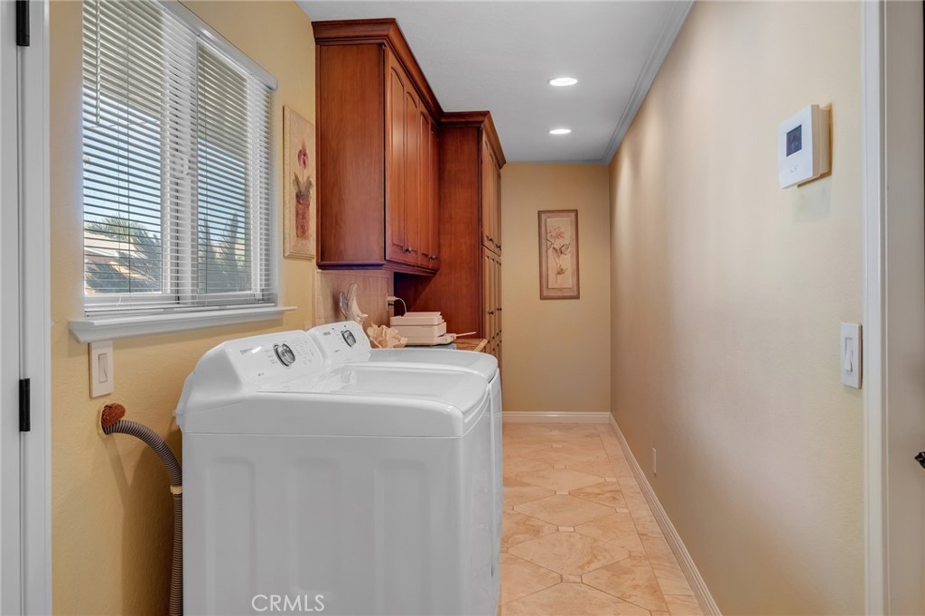 14231 Tawya Road Apple Valley, CA 92307 - Photo 19 of 36