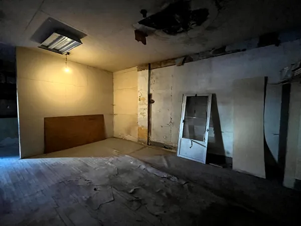 a view of empty room