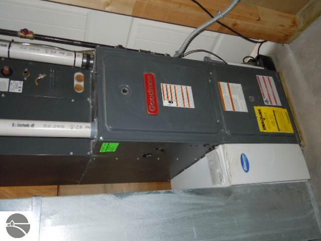 1523 Round Lake Road Interlochen, MI 49643 - Photo 20 of 24 1739002-20.JPG